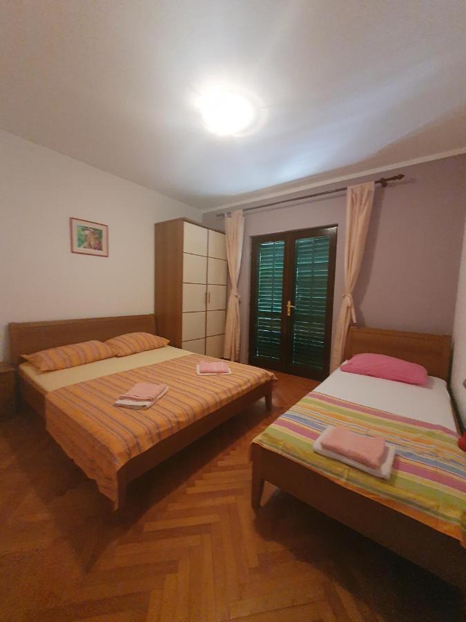 Apartments Karlo Омиш Экстерьер фото