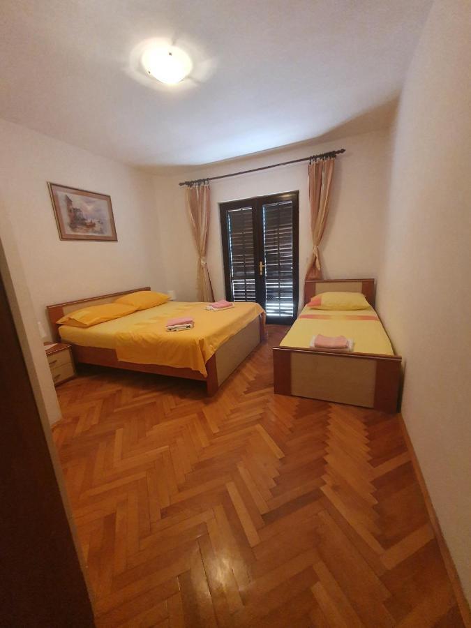 Apartments Karlo Омиш Экстерьер фото