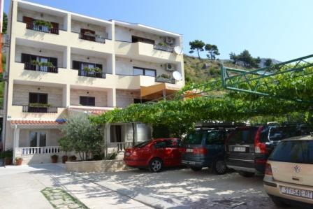 Apartments Karlo Омиш Экстерьер фото