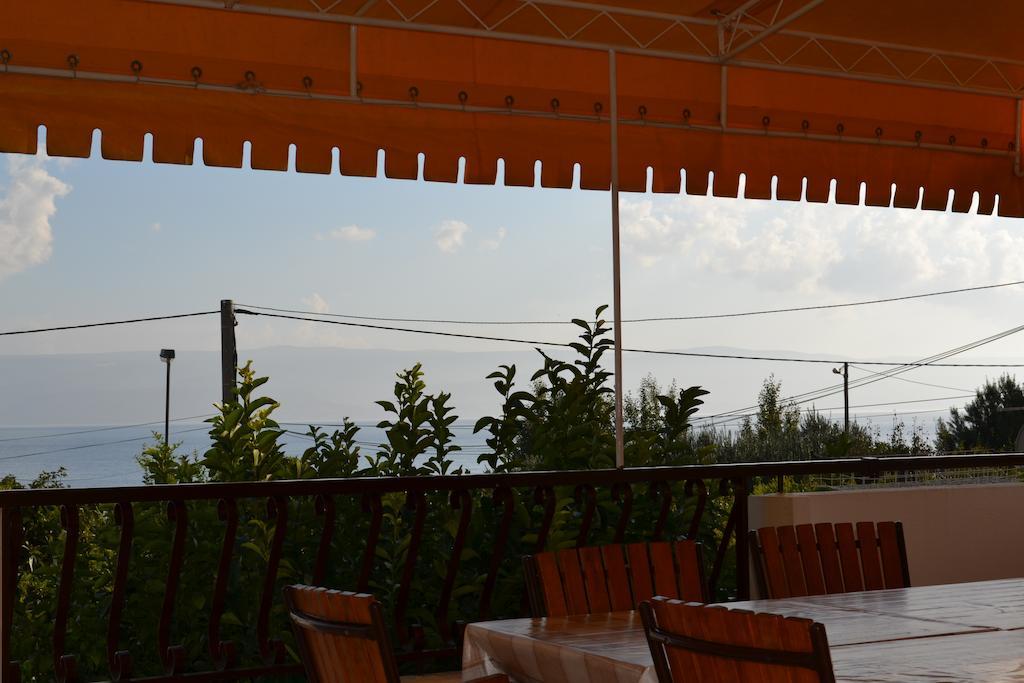 Apartments Karlo Омиш Экстерьер фото