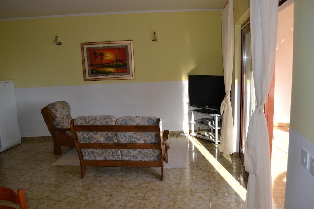 Apartments Karlo Омиш Экстерьер фото