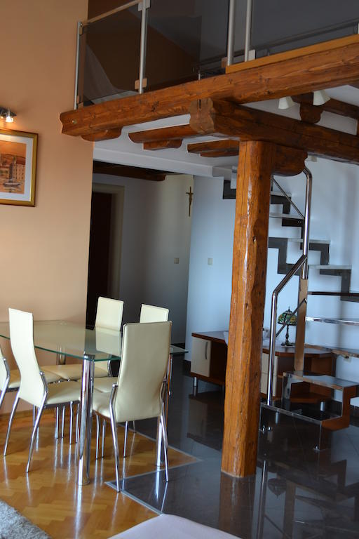 Apartments Karlo Омиш Экстерьер фото